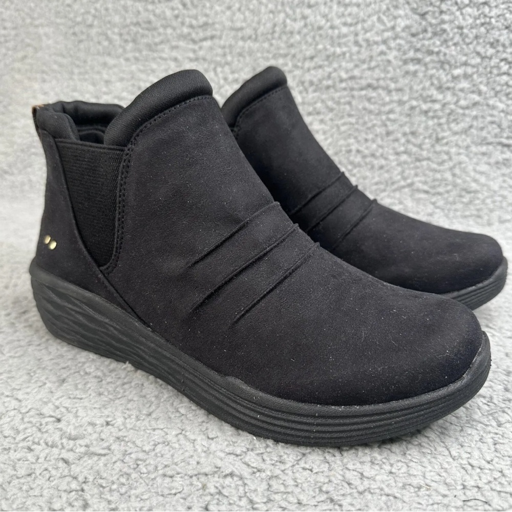 NWOT rykä Niah Ankle Wedge Ankle Booties Chelsea boots black suede size 8M